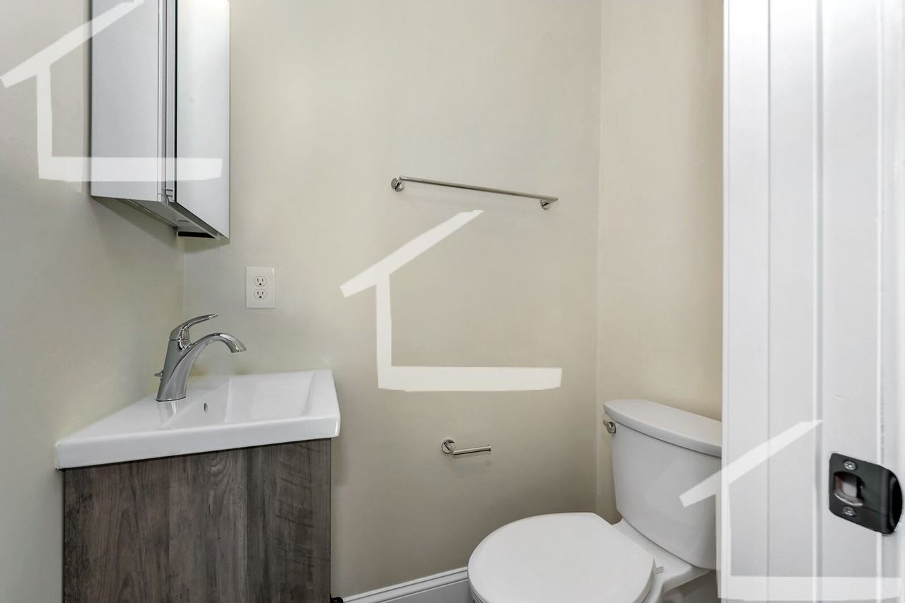 43 Wright Ave - Photo 6 of 40