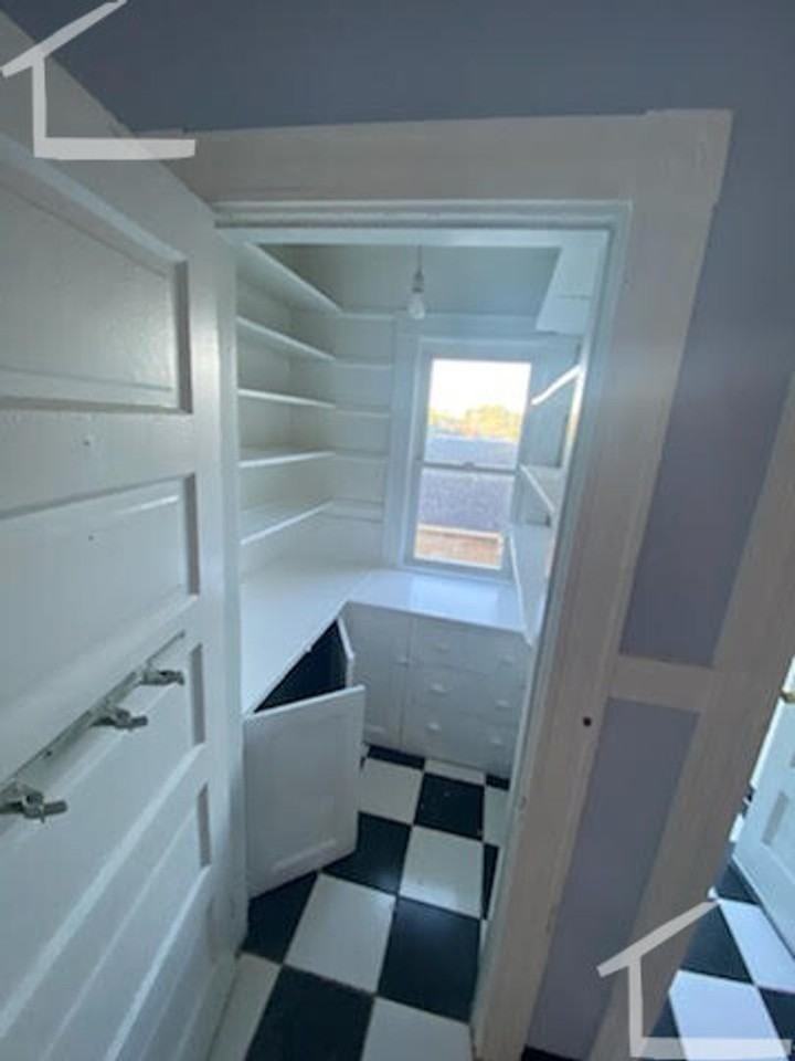 221 Parsons St - Photo 5 of 10