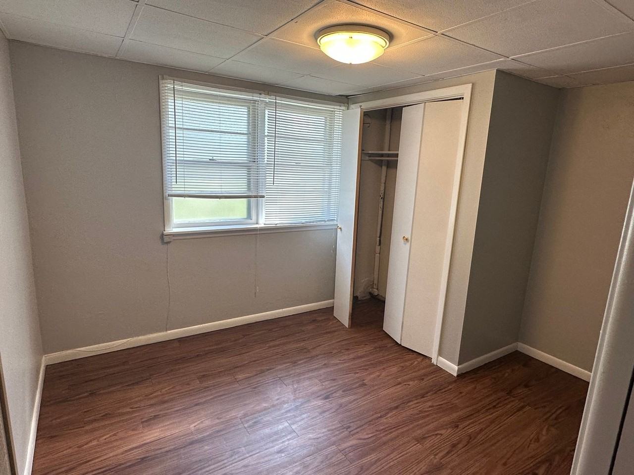 606 S Prairie St - Photo 6 of 10