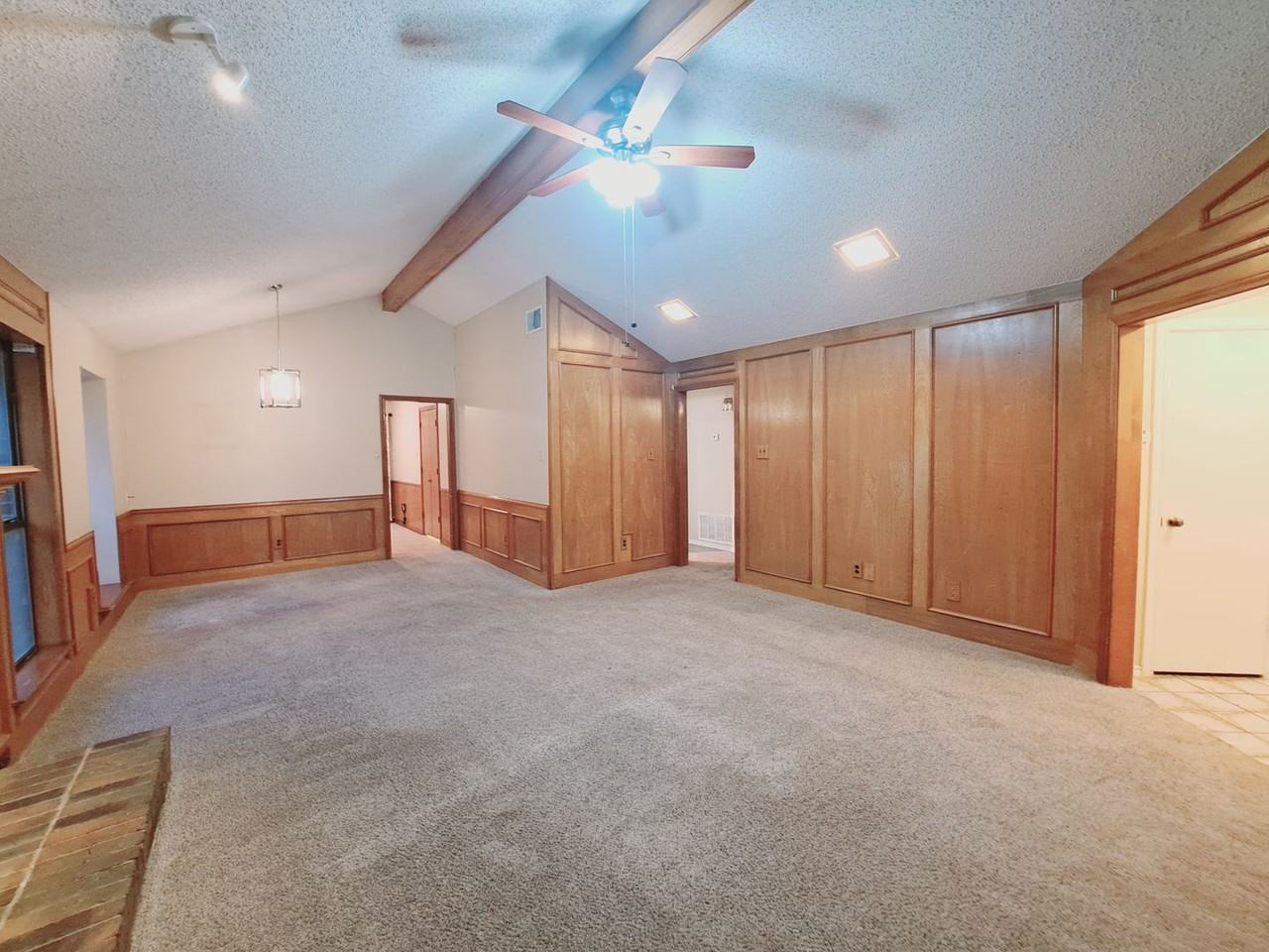 3708 Roussillon Dr - Photo 4 of 17