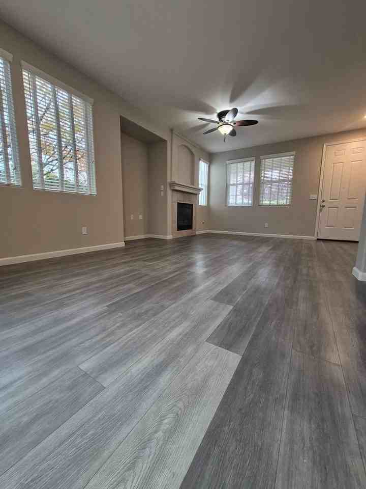 512 Sutherland Ranch Ln - Photo 2 of 19
