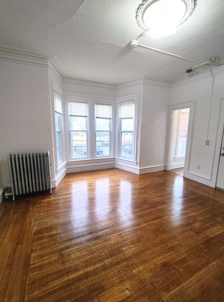 50 Common St - Photo 6 of 6