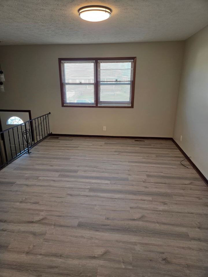 13615 Spring St - Photo 4 of 15