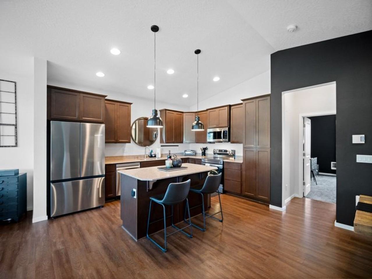 1917 W Bridge Ave - Photo 3 of 50