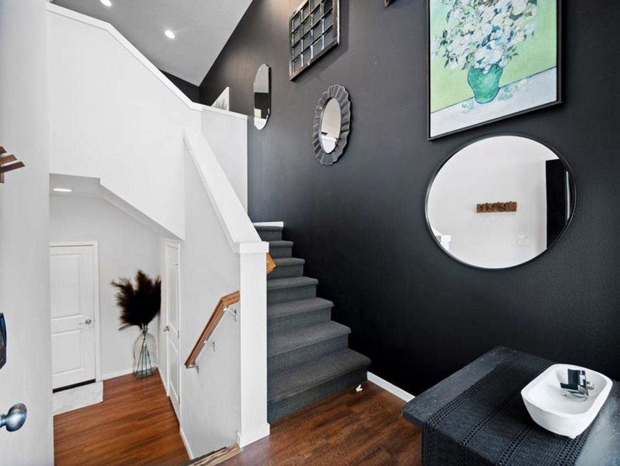 1917 W Bridge Ave - Photo 4 of 50