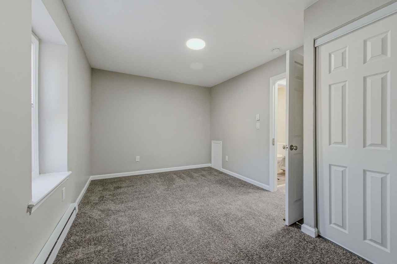 939 E 17th St - Photo 2 of 17