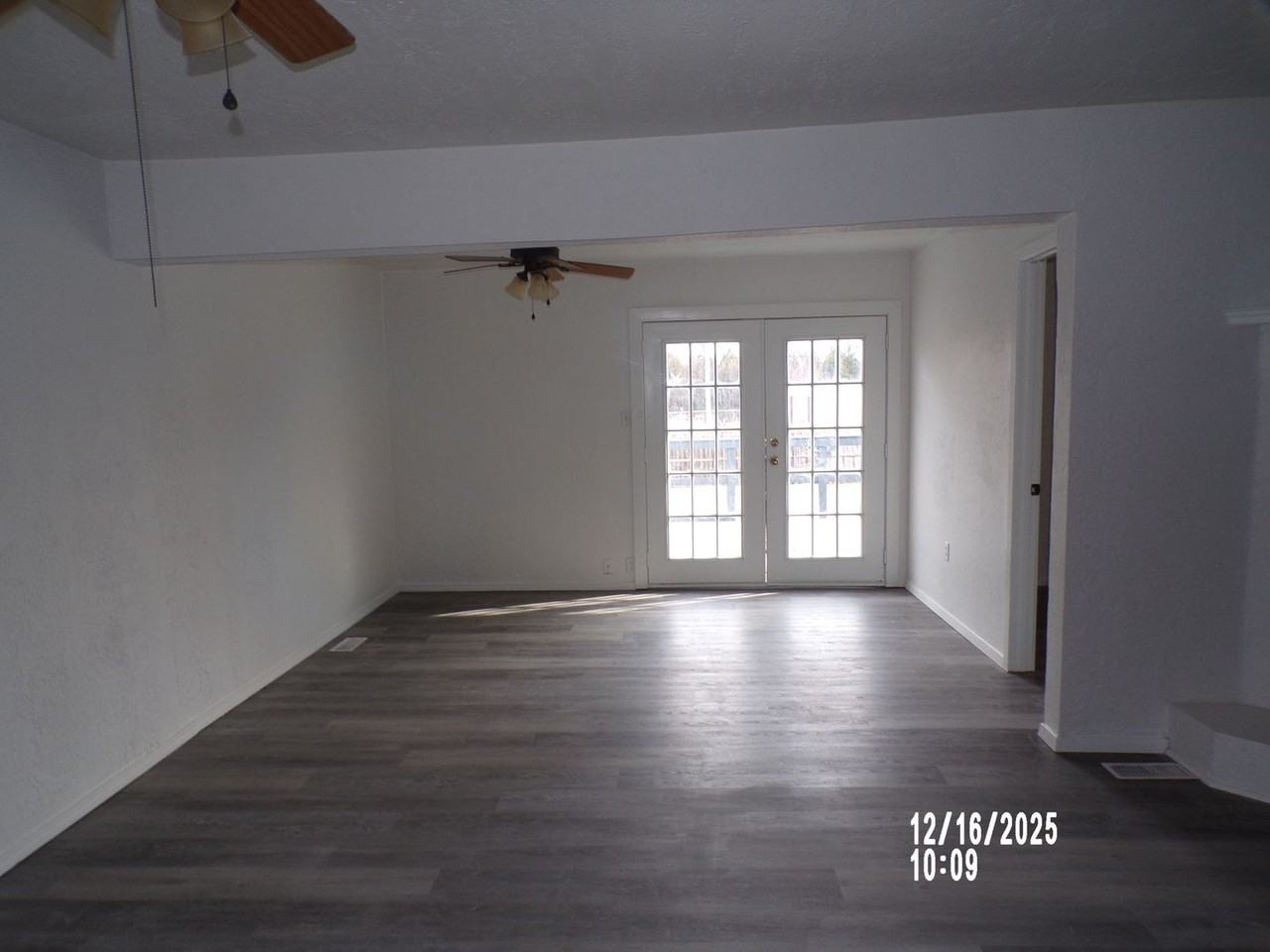 1523 Nw 43rd St - Photo 2 of 24