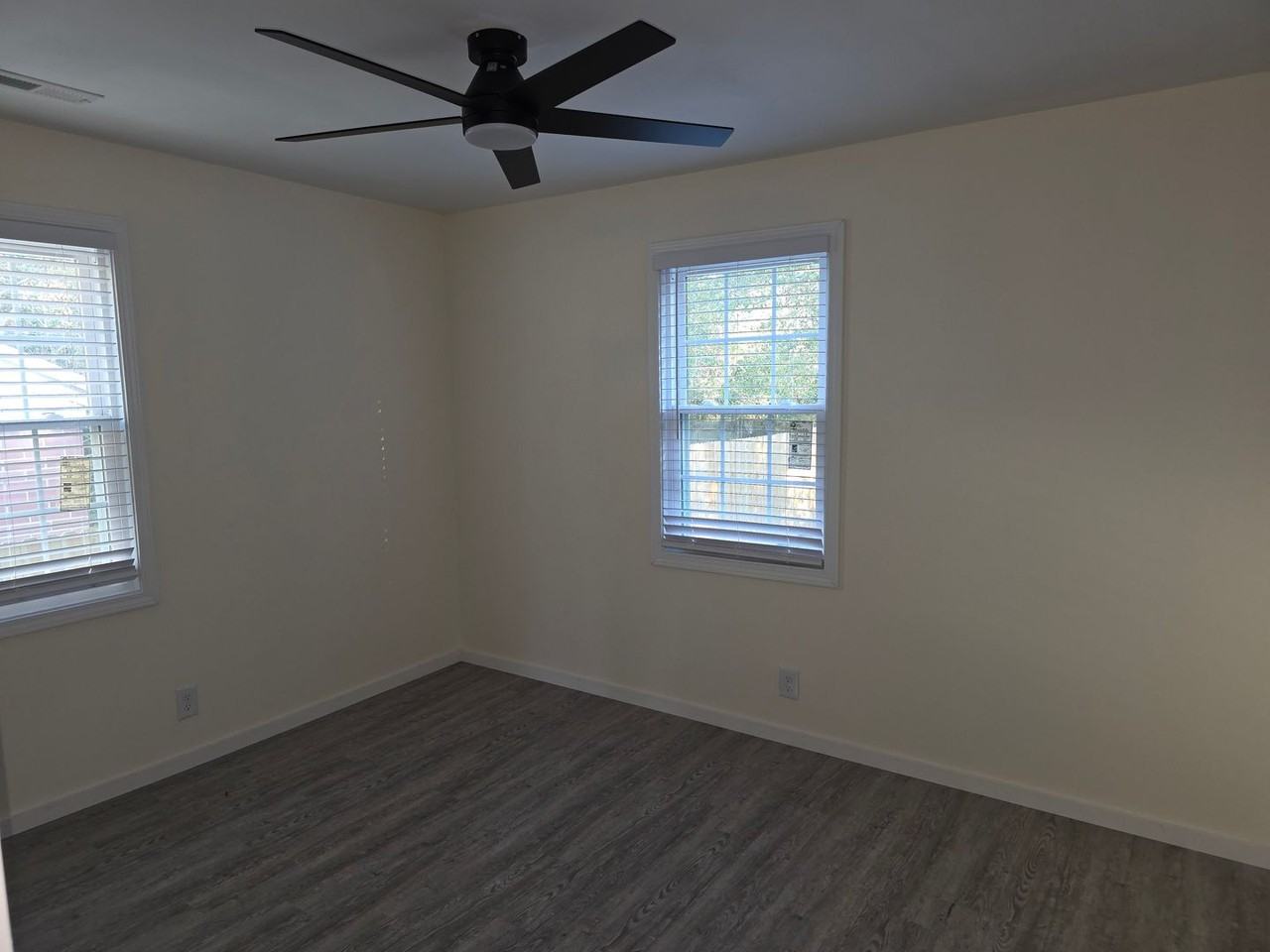 730 Dantzler St - Photo 4 of 6