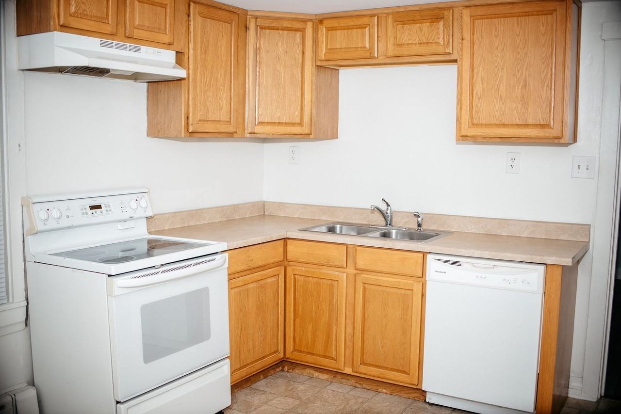 26 E Main St - Photo 7 of 20