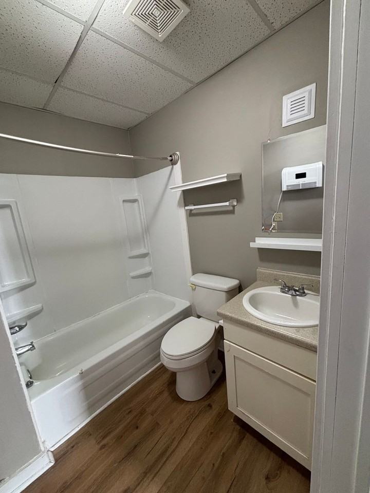 1023/1025 N Campbell Ave - Photo 6 of 7