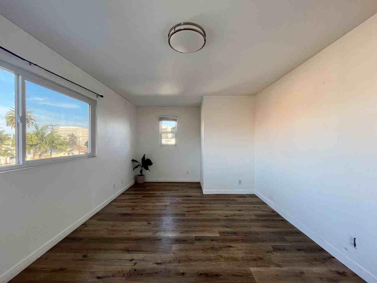 110 S Eucalyptus Ave - Photo 6 of 33