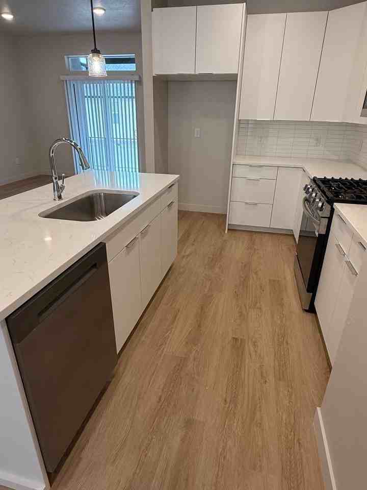 1169 N Meridian Ln - Photo 5 of 17