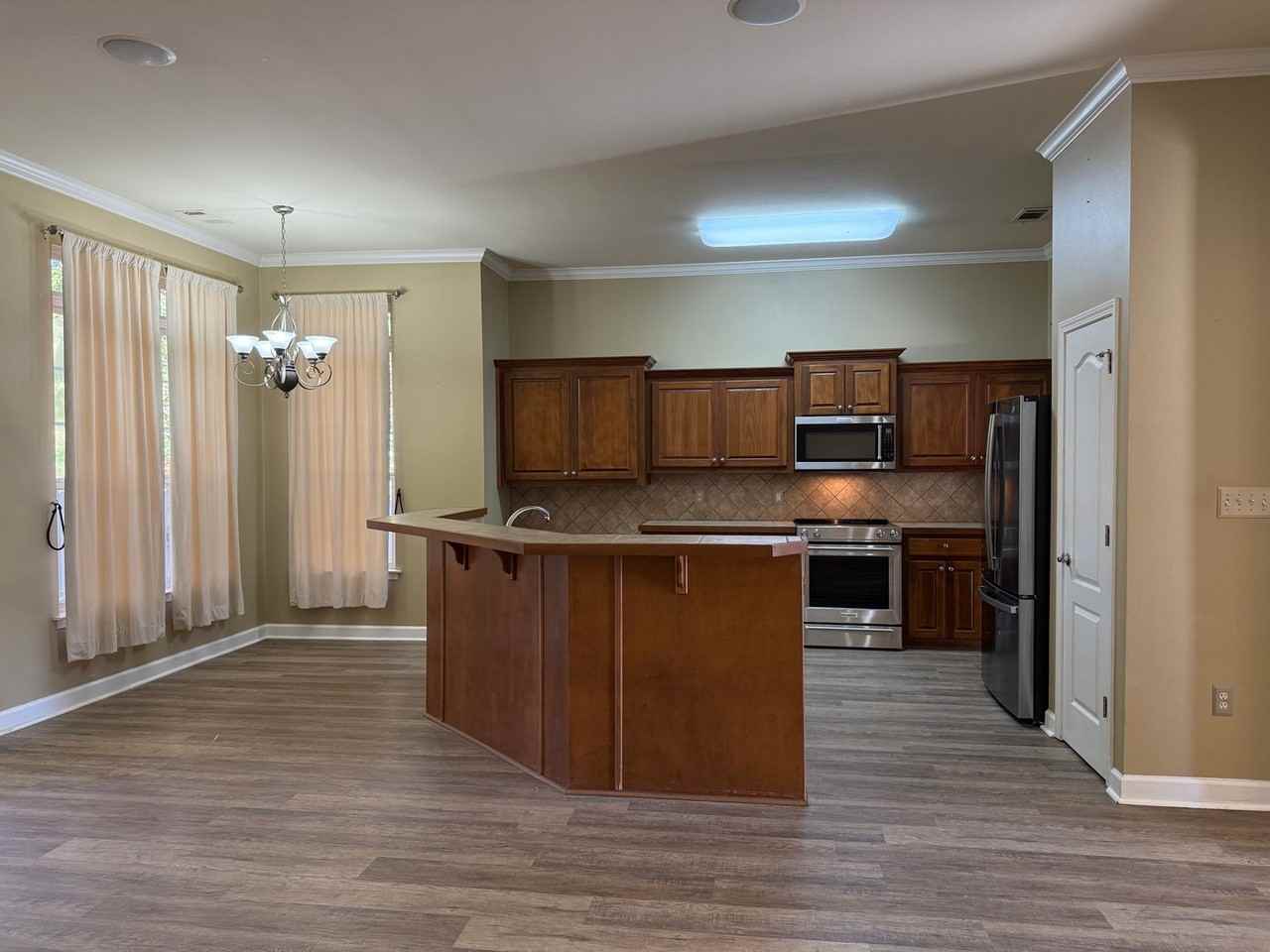 111 Southwind Cv - Photo 6 of 24