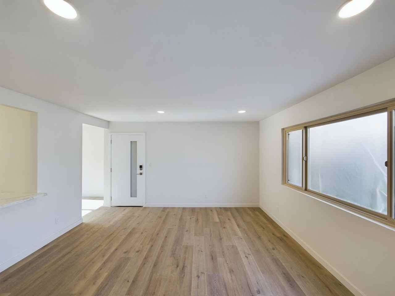 Seaside Commons - Photo 7 of 50