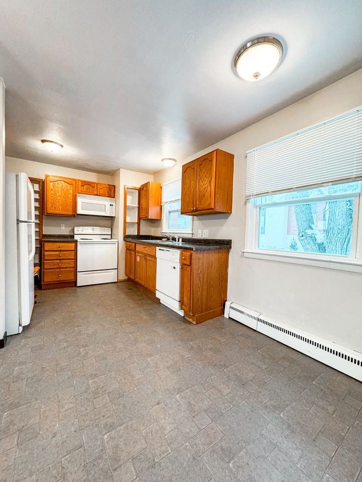 2018 Coolidge Ct - Photo 5 of 17