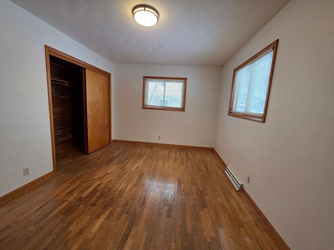 13905 15 Mile Rd - Photo 7 of 16