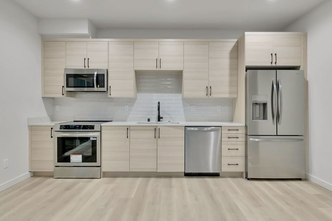 6021 44th Ave Sw - Photo 7 of 17