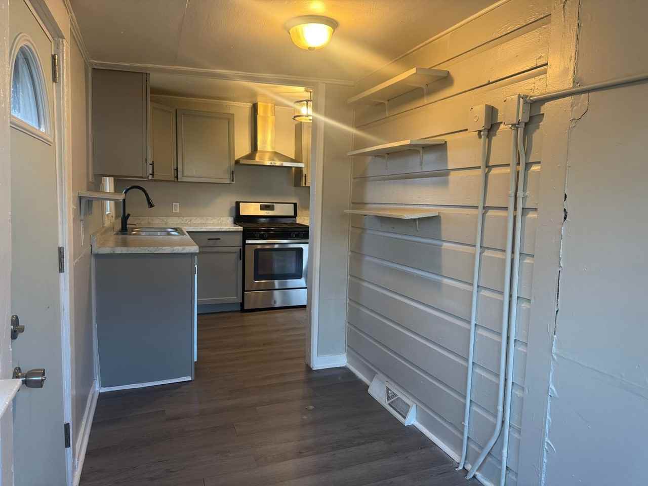 123 Lincoln St - Photo 6 of 15