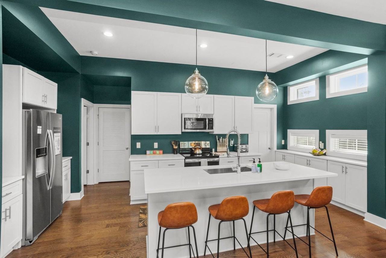 2021 Beech Ave #1 - Photo 7 of 47