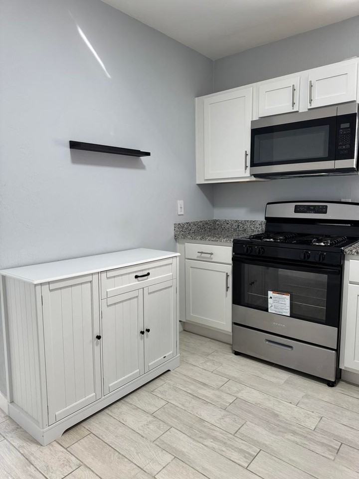 824 Mulberry St - Photo 4 of 8