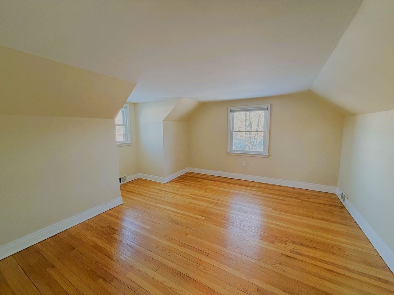 790 Pecks Rd - Photo 3 of 4