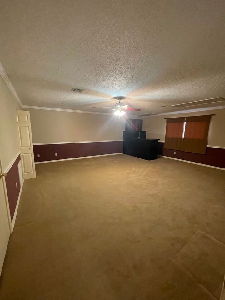 450 Wynnewood Dr - Photo 7 of 19