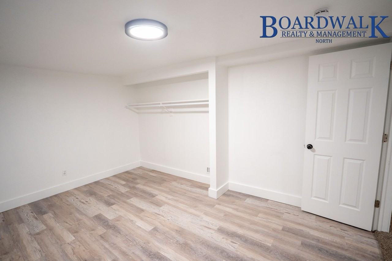 1287 Douglas St - Photo 7 of 24