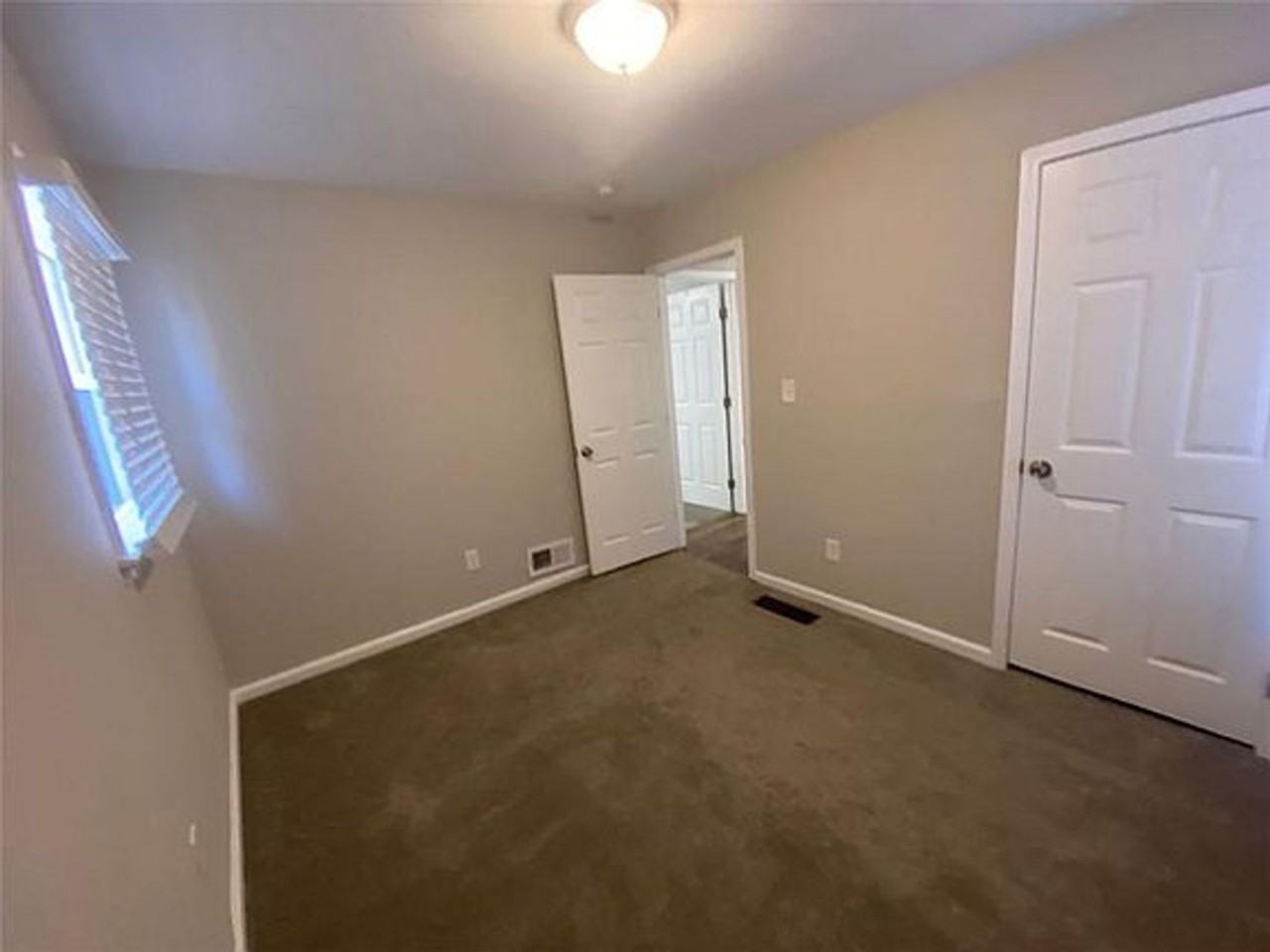 2490 Brentwood Rd - Photo 4 of 13