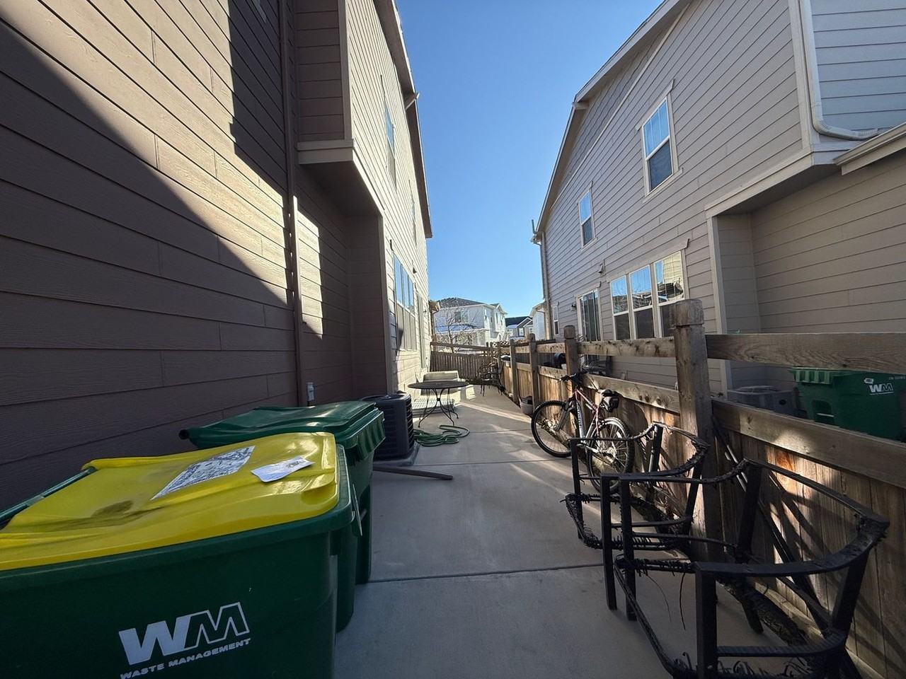 21932 E Radcliff Cir - Photo 2 of 18