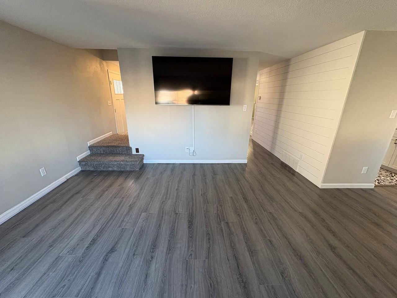 2435 Piros Dr - Photo 7 of 30