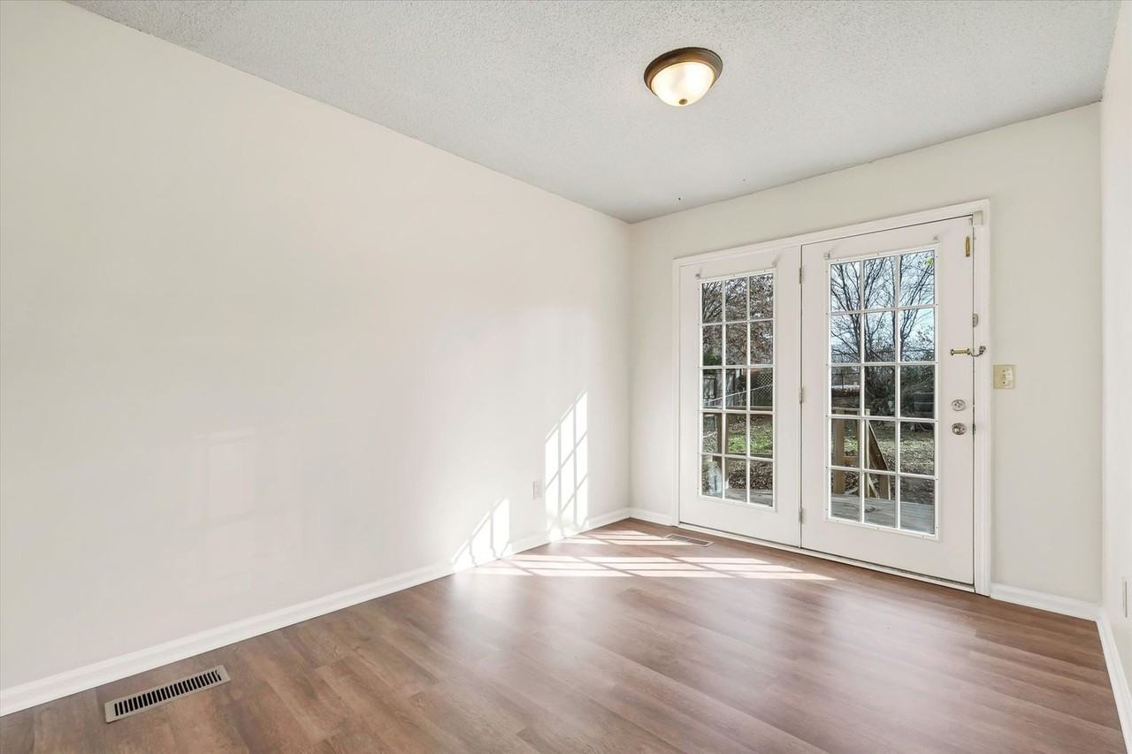 1304 Dupwe Dr - Photo 3 of 16