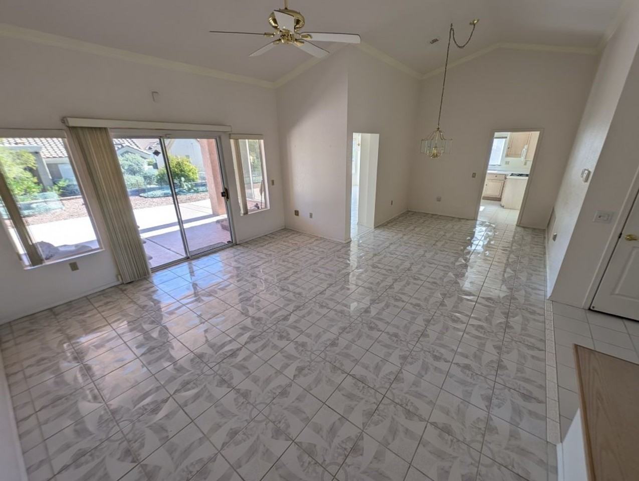 2504 Sunup Dr - Photo 3 of 27