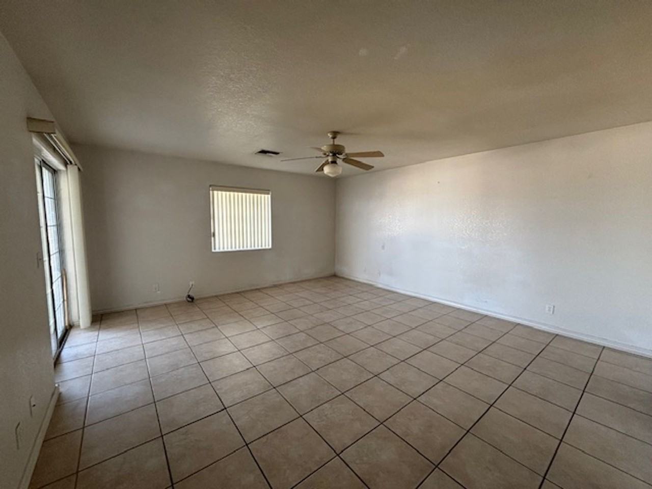 2835 Jasper Dr - Photo 6 of 12