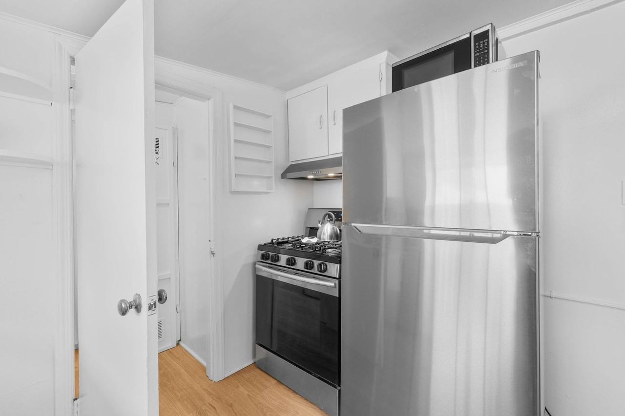 BONAIR-DUPLEX - Photo 4 of 50