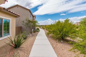 featured image of 10937 E Oak Grove Pl