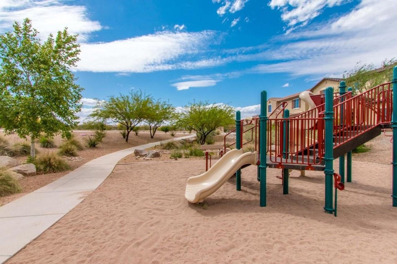 10937 E Oak Grove Pl - Photo 3 of 28