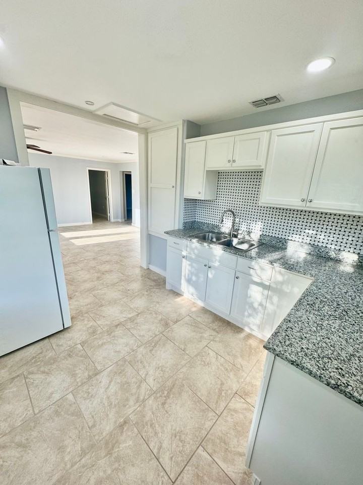 5421 Nelson Ln - Photo 6 of 14