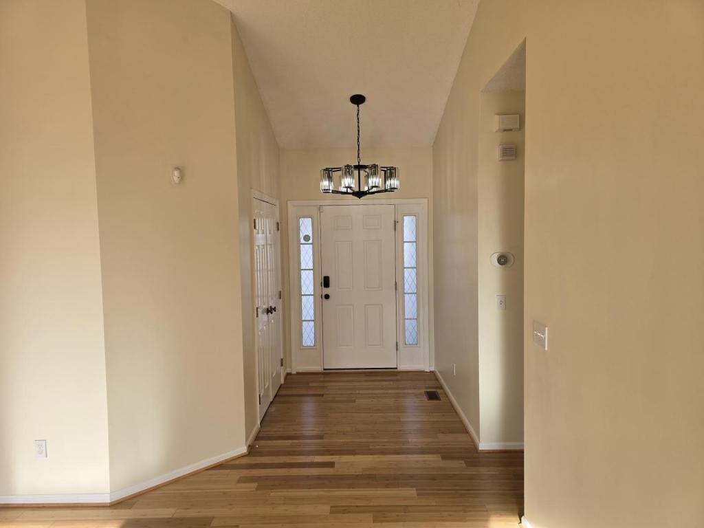 4909 Ne 78th St - Photo 4 of 22