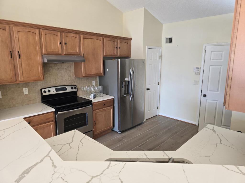 4909 Ne 78th St - Photo 6 of 22