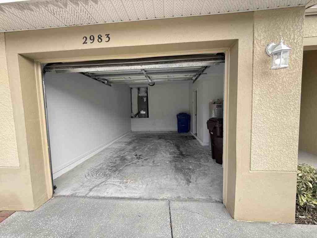 2983 Ashland Ln S - Photo 5 of 50