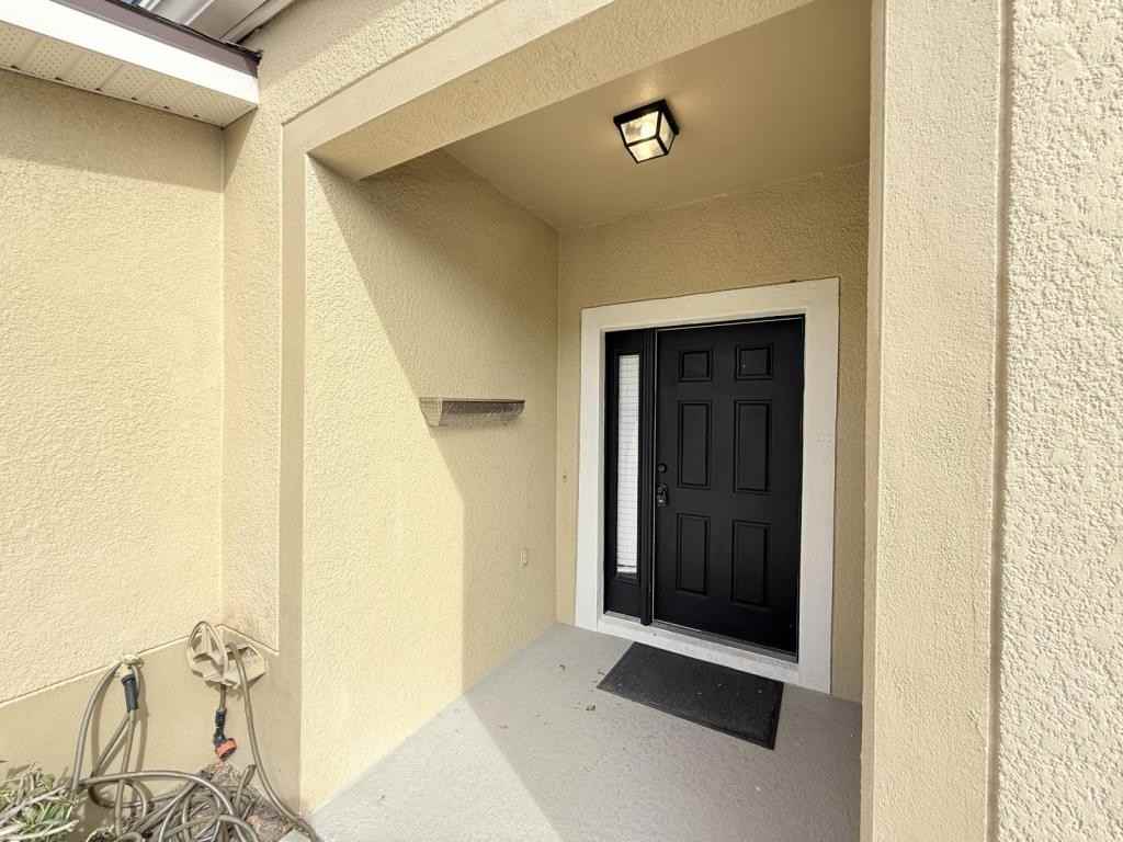 2983 Ashland Ln S - Photo 6 of 50