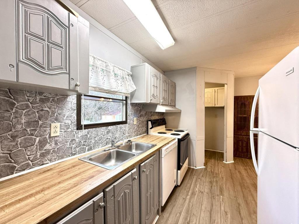 965 Weems Chapel Rd - Photo 4 of 21