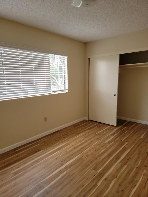 439 7th St - Photo 7 of 24