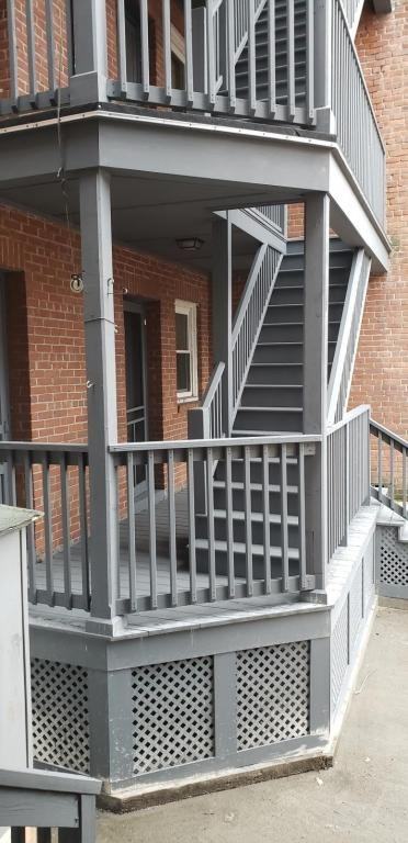 230 Winter St - Photo 6 of 6