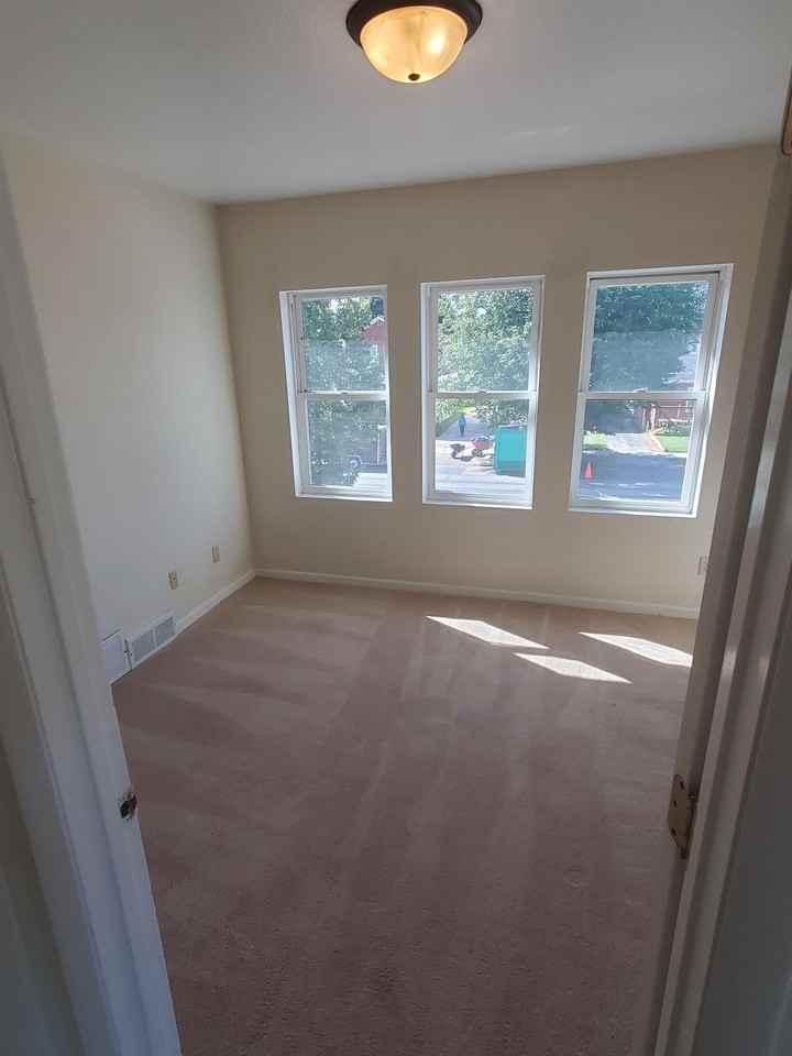 1727 N 8th St #2 - Photo 5 of 17