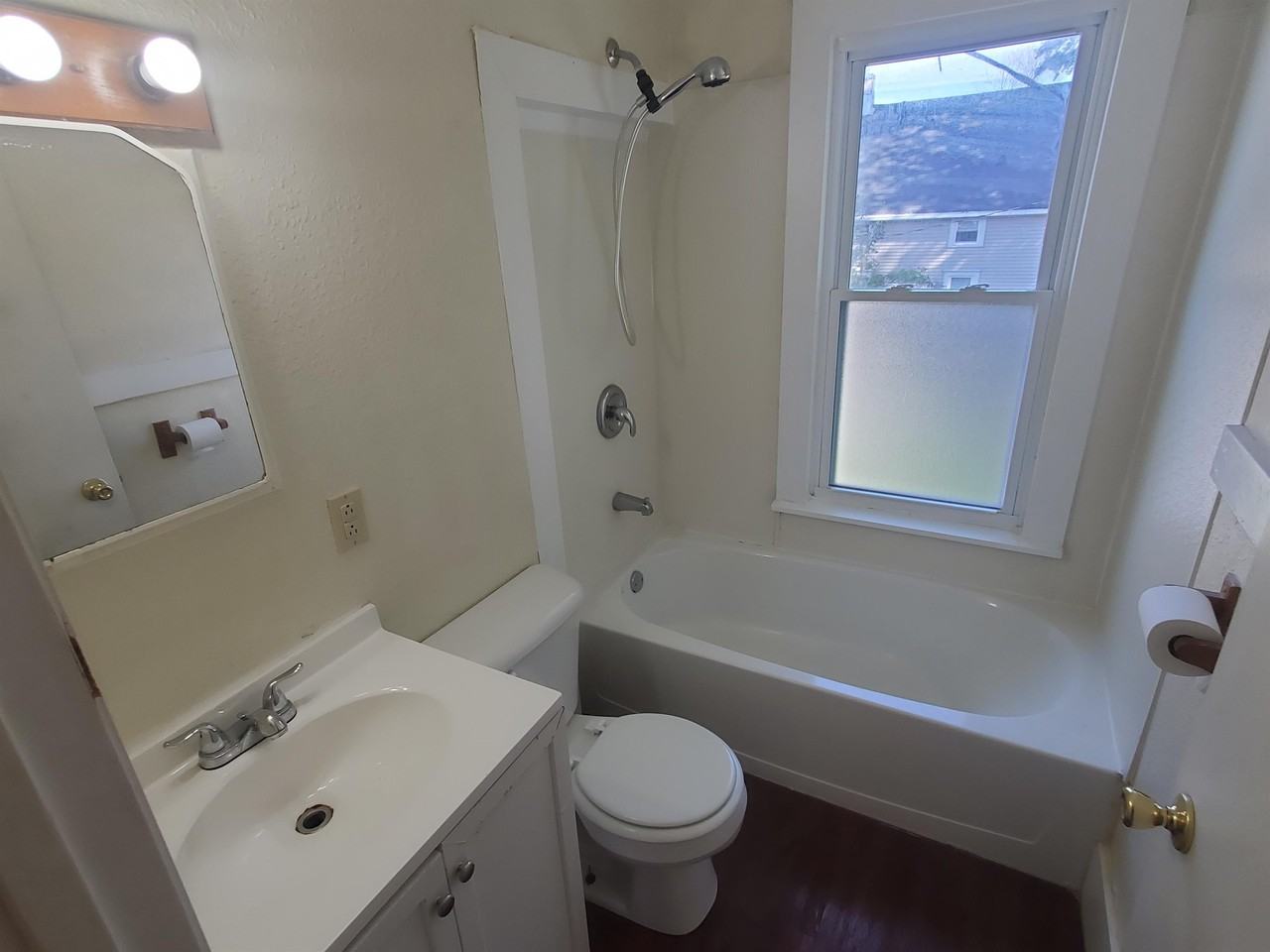 1727 N 8th St #2 - Photo 3 of 17