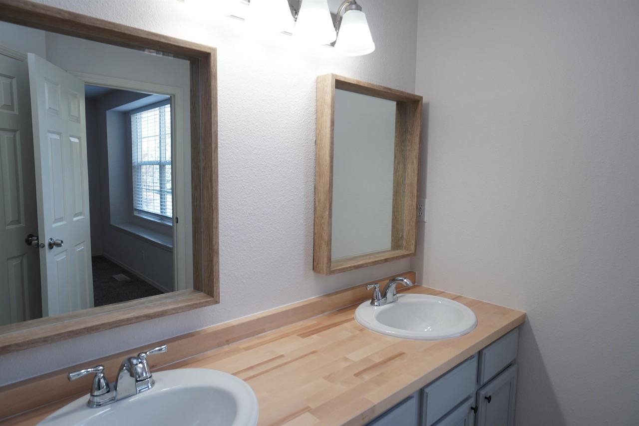 7527 W Lamplighter St - Photo 4 of 32