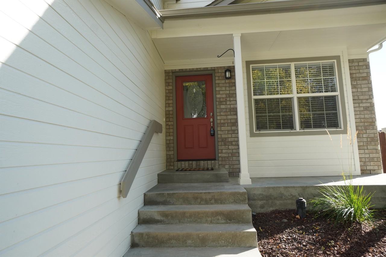 7527 W Lamplighter St - Photo 2 of 32