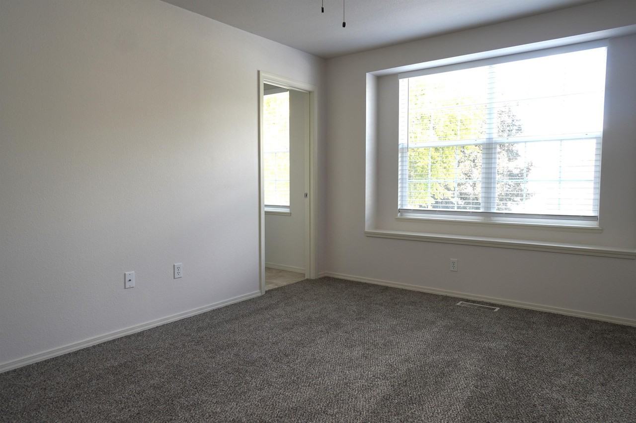 7527 W Lamplighter St - Photo 5 of 32