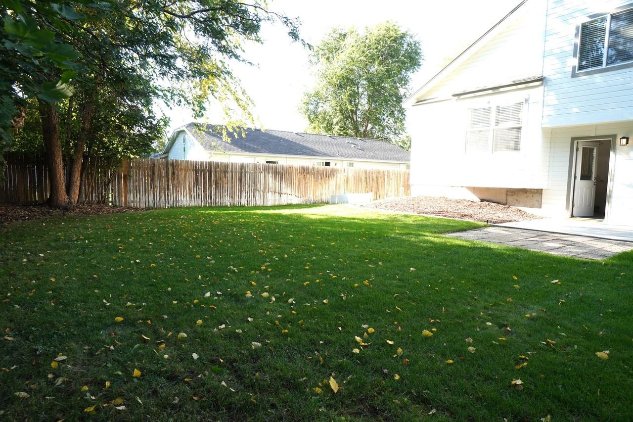 7527 W Lamplighter St - Photo 5 of 32